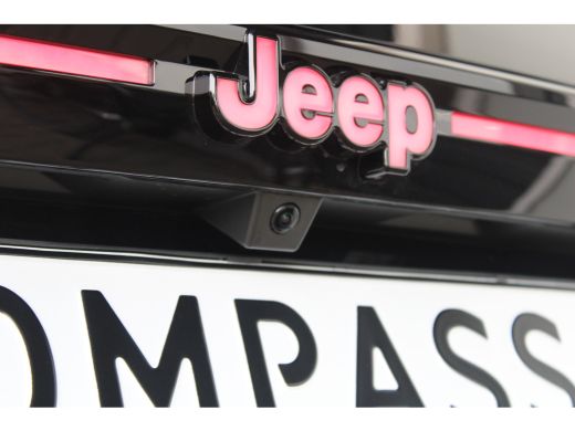 Jeep Compass First Edition | 8 Jaar garantie | Warmtepomp | Panoramadak | Stoelverwarming | Matrix LED | Camera | ActivLease financial lease
