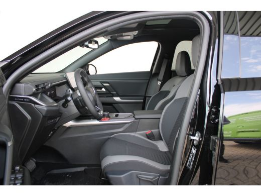 Jeep Compass First Edition | 8 Jaar garantie | Warmtepomp | Panoramadak | Stoelverwarming | Matrix LED | Camera | ActivLease financial lease