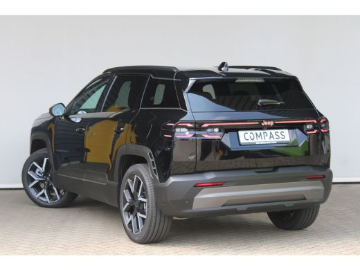 Jeep Compass First Edition | 8 Jaar garantie | Warmtepomp | Panoramadak | Stoelverwarming | Matrix LED | Camera | ActivLease financial lease