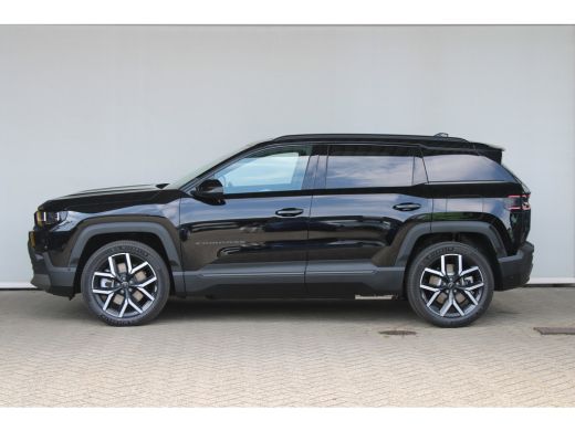 Jeep Compass First Edition | 8 Jaar garantie | Warmtepomp | Panoramadak | Stoelverwarming | Matrix LED | Camera | ActivLease financial lease