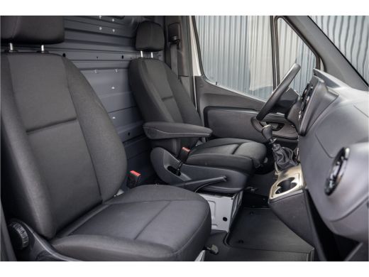 Mercedes-Benz Sprinter 311 CDI RWD L2H2 | Volledig Ingericht | Mbux | Camera | Climatronic ActivLease financial lease