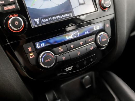 Nissan QASHQAI 1.2 N-Connecta (PANORAMADAK, NAVIGATIE, 360 CAMERA, GETINT GLAS, KEYLESS, SPORTSTOELEN, CRUISE, P... ActivLease financial lease