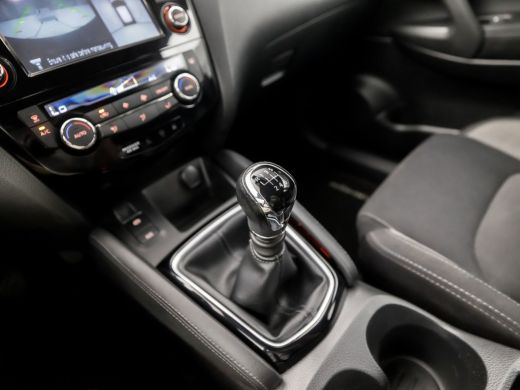Nissan QASHQAI 1.2 N-Connecta (PANORAMADAK, NAVIGATIE, 360 CAMERA, GETINT GLAS, KEYLESS, SPORTSTOELEN, CRUISE, P... ActivLease financial lease
