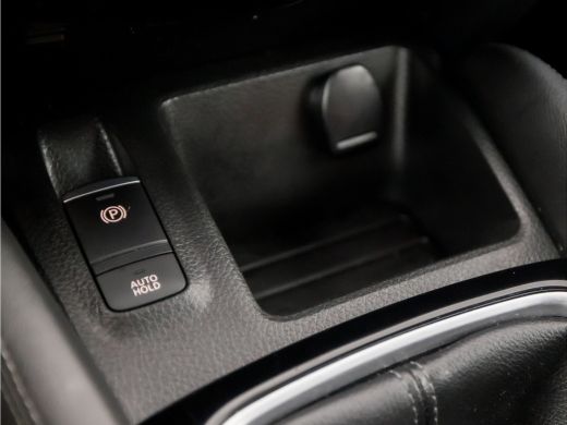 Nissan QASHQAI 1.2 N-Connecta (PANORAMADAK, NAVIGATIE, 360 CAMERA, GETINT GLAS, KEYLESS, SPORTSTOELEN, CRUISE, P... ActivLease financial lease