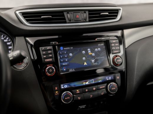 Nissan QASHQAI 1.2 N-Connecta (PANORAMADAK, NAVIGATIE, 360 CAMERA, GETINT GLAS, KEYLESS, SPORTSTOELEN, CRUISE, P... ActivLease financial lease