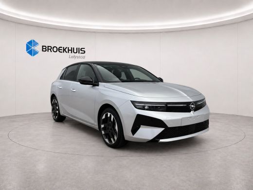 Opel Astra Ultimate - Electric | Achteruitrijcamera 180&deg; | Adaptive Cruise control | Apple CarPlay en Androi... ActivLease financial lease