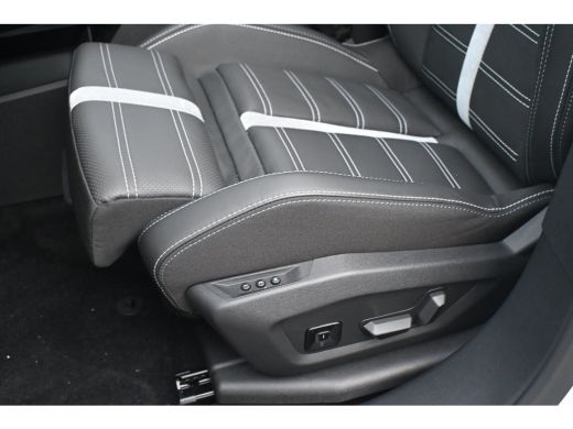 Opel Grandland Business Edition | Achteruitrijcamera | Comfort plus pakket | Draadloze telefoonlader (Inductie) ActivLease financial lease