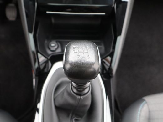 Peugeot 208 1.2 PureRech Allure | Achteruitrijcamera | Panoramadak | Cruise Control | Apple Carplay/Android Auto ActivLease financial lease