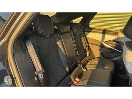 Peugeot 3008 1.2 HYBRID 145PK GT AUTOMAAT / NAVI / LEDER / CLIMA / LED / PDC / 19" LMV / ALCANTARA / CAMERA / ... ActivLease financial lease