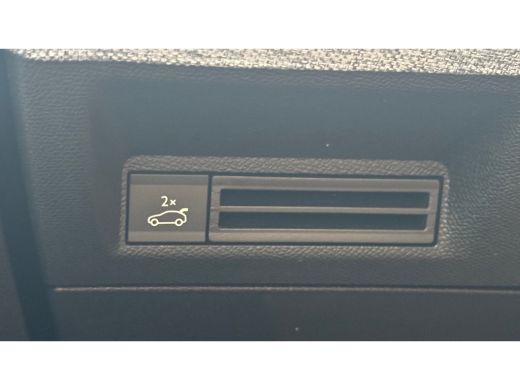 Peugeot 3008 1.2 HYBRID 145PK GT AUTOMAAT / NAVI / LEDER / CLIMA / LED / PDC / 19" LMV / ALCANTARA / CAMERA / ... ActivLease financial lease
