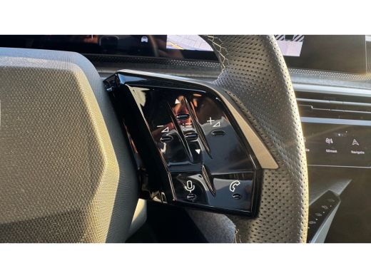 Peugeot 3008 1.2 HYBRID 145PK GT AUTOMAAT / NAVI / LEDER / CLIMA / LED / PDC / 19" LMV / ALCANTARA / CAMERA / ... ActivLease financial lease