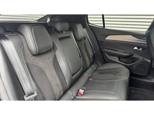 Peugeot 408 1.6 HYBRID 225PK GT FIRST EDITION AUTOMAAT / NAVI / LEDER / LED / PDC / 20" LMV / 360 CAMERA / PA... ActivLease financial lease