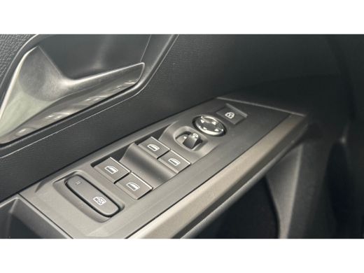 Peugeot 5008 1.2 HYBRID 145PK 7-ZITS GT AUTOMAAT / NAVI / LEDER / CLIMA / FULL-LED / 19" LMV / KEYLESS / CAMER... ActivLease financial lease