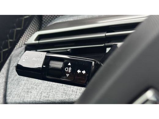 Peugeot 5008 1.2 HYBRID 145PK 7-ZITS GT AUTOMAAT / NAVI / LEDER / CLIMA / FULL-LED / 19" LMV / KEYLESS / CAMER... ActivLease financial lease