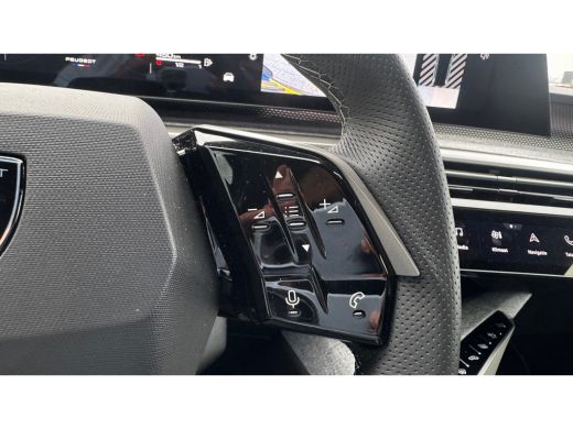 Peugeot 5008 1.2 HYBRID 145PK 7-ZITS GT AUTOMAAT / NAVI / LEDER / CLIMA / FULL-LED / 19" LMV / KEYLESS / CAMER... ActivLease financial lease