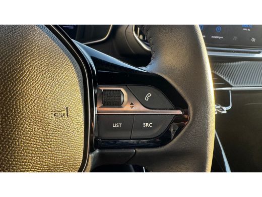 Peugeot e-2008 54KWH 156PK ALLURE AVANTAGE AUTOMAAT NAVI / LEDER / CLIMA / LED / PDC / 17" LMV / KEYLESS / CAMER... ActivLease financial lease