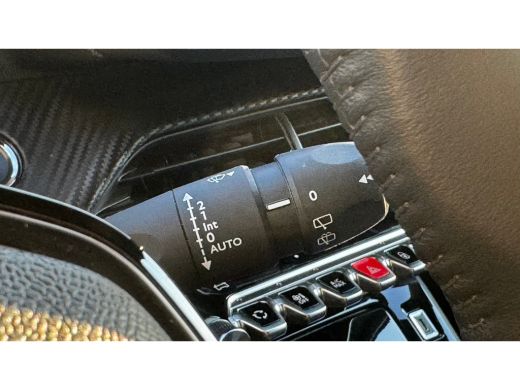 Peugeot e-2008 54KWH 156PK ALLURE AVANTAGE AUTOMAAT NAVI / LEDER / CLIMA / LED / PDC / 17" LMV / KEYLESS / CAMER... ActivLease financial lease