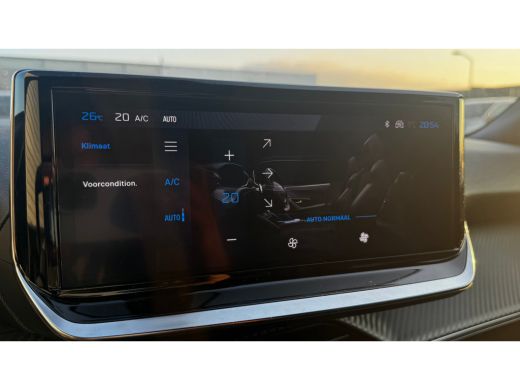 Peugeot e-2008 54KWH 156PK ALLURE AVANTAGE AUTOMAAT NAVI / LEDER / CLIMA / LED / PDC / 17" LMV / KEYLESS / CAMER... ActivLease financial lease