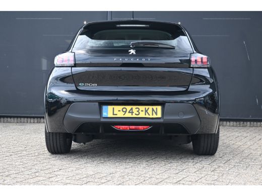 Peugeot e-208 EV Blue Lease Active 50 kWh 87%SOH! 3 Fase | Navigatie | Parkeersensoren | Cruise Control | Clima... ActivLease financial lease