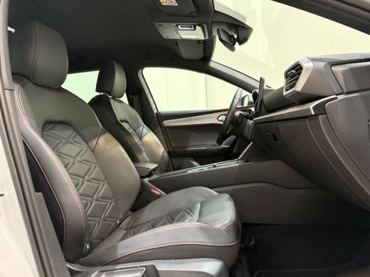 Seat Leon Sportstourer 1.0 eTSI 110pk DSG FR | Leder | Trekhaak | Beats Audio ActivLease financial lease