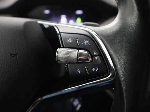 Skoda Enyaq iV 80 204 PK SOH 89,42% + WEGKL. TREKHAAK | SFEERVERL | STANDKACHEL | CAMERA | STUURWIELVER. | CARPLAY ActivLease financial lease
