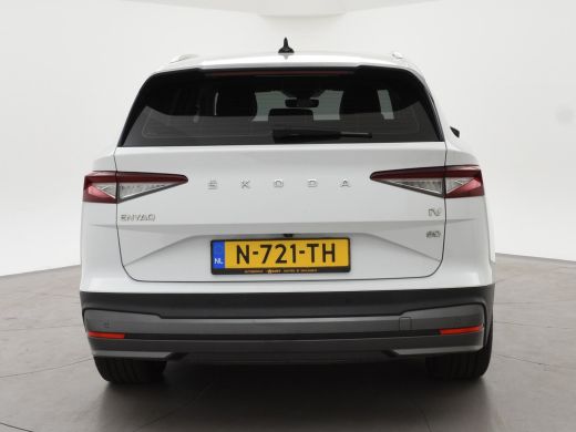 Skoda Enyaq iV 80 204 PK SOH 89,42% + WEGKL. TREKHAAK | SFEERVERL | STANDKACHEL | CAMERA | STUURWIELVER. | CARPLAY ActivLease financial lease