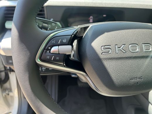 Skoda Epiq Business Launch Edition 56 kWh | 19'' Velgen 'Lark' | Stoel/Stuurverwarming | Achteruitrijcamera ... ActivLease financial lease