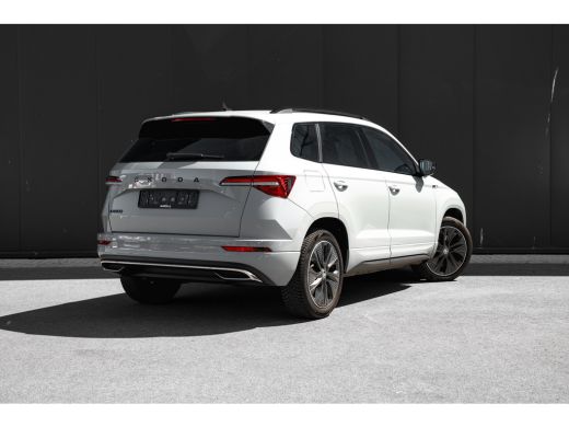 Skoda Karoq 1.5 TSI 7-DSG 150pk Sportline | Navi by App | Keyless | 18" | Stuur & Stoelverwarming | Parkeerhu... ActivLease financial lease