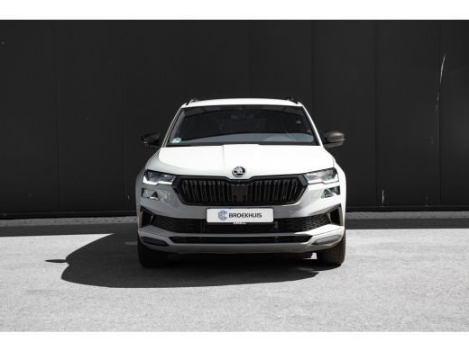 Skoda Karoq 1.5 TSI 7-DSG 150pk Sportline | Navi by App | Keyless | 18" | Stuur & Stoelverwarming | Parkeerhu... ActivLease financial lease