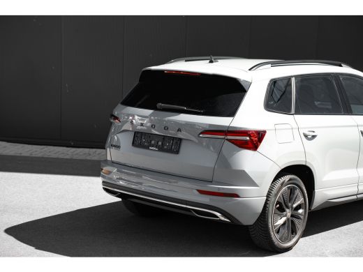 Skoda Karoq 1.5 TSI 7-DSG 150pk Sportline | Navi by App | Keyless | 18" | Stuur & Stoelverwarming | Parkeerhu... ActivLease financial lease