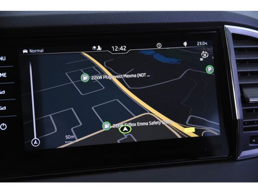 Skoda Karoq 1.5 TSI Selection *1ste Eigenaar*4x Stoelverwarming*Trekhaak* ActivLease financial lease