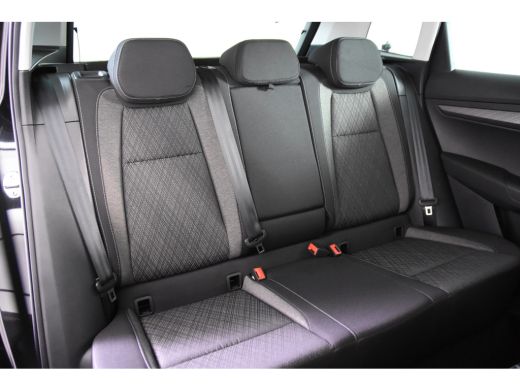 Skoda Karoq 1.5 TSI Selection *1ste Eigenaar*4x Stoelverwarming*Trekhaak* ActivLease financial lease