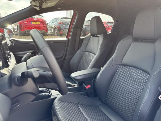 Toyota Yaris 1.5 Hybrid 130 Executive | Navigatie | Apple CarPlay/Android auto | Achteruitrijcamera ActivLease financial lease