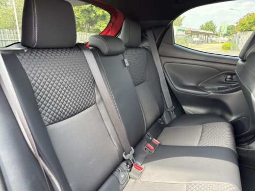 Toyota Yaris 1.5 Hybrid 130 Executive | Navigatie | Apple CarPlay/Android auto | Achteruitrijcamera ActivLease financial lease
