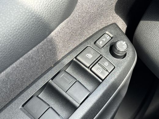 Toyota Yaris 1.5 Hybrid 130 Executive | Navigatie | Apple CarPlay/Android auto | Achteruitrijcamera ActivLease financial lease