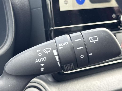 Toyota Yaris 1.5 Hybrid 130 Executive | Navigatie | Apple CarPlay/Android auto | Achteruitrijcamera ActivLease financial lease