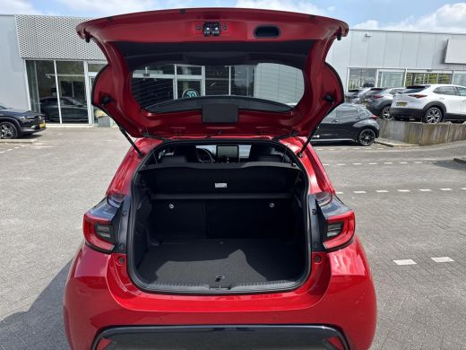 Toyota Yaris 1.5 Hybrid 130 Executive | Navigatie | Apple CarPlay/Android auto | Achteruitrijcamera ActivLease financial lease
