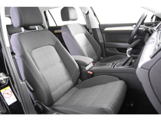 Volkswagen Passat Variant 1.5 TSi Style *1ste Eigenaar*Navigatie*Camera*DAB* ActivLease financial lease
