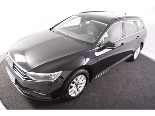 Volkswagen Passat Variant 1.5 TSi Style *1ste Eigenaar*Navigatie*Camera*DAB* ActivLease financial lease