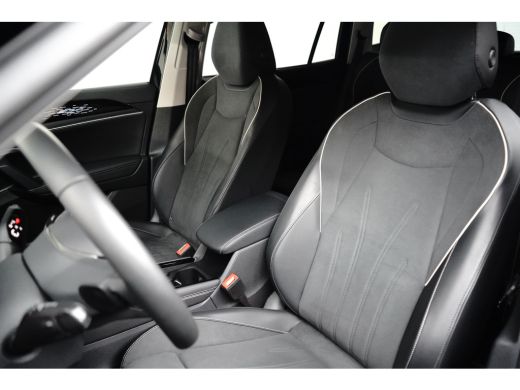Volkswagen Tayron 1.5 eHybrid 272PK Elegance | Full-LED koplampen | Rondomzicht camera | Trekhaak elektrisch uitkla... ActivLease financial lease