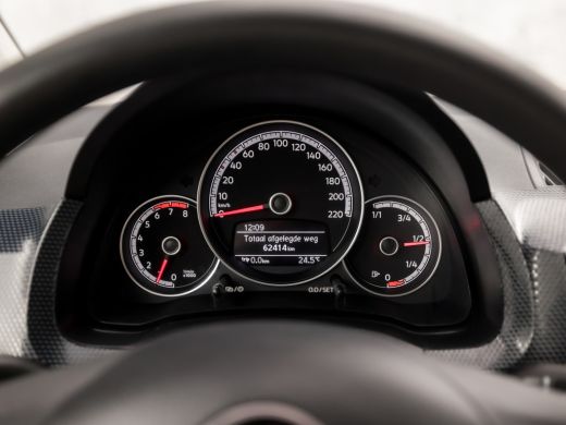 Volkswagen up! 1.0 BMT take up! (AIRCO, BLUETOOTH, ELEK RAMEN, SPORTSTOELEN, NIEUWE APK, NIEUWSTAAT) ActivLease financial lease