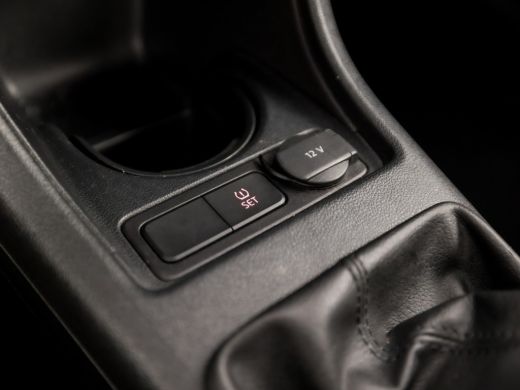 Volkswagen up! 1.0 BMT take up! (AIRCO, BLUETOOTH, ELEK RAMEN, SPORTSTOELEN, NIEUWE APK, NIEUWSTAAT) ActivLease financial lease