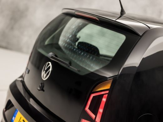 Volkswagen up! 1.0 BMT take up! (AIRCO, BLUETOOTH, ELEK RAMEN, SPORTSTOELEN, NIEUWE APK, NIEUWSTAAT) ActivLease financial lease