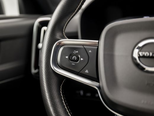 Volvo  XC40 1.5 T5 Recharge R-Design 262Pk Automaat (APPLE CARPLAY, GROOT NAVI, LEDER/ALCANTARA, CAMERA, SPOR... ActivLease financial lease