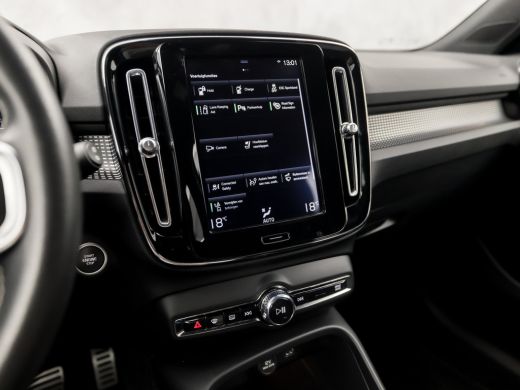 Volvo  XC40 1.5 T5 Recharge R-Design 262Pk Automaat (APPLE CARPLAY, GROOT NAVI, LEDER/ALCANTARA, CAMERA, SPOR... ActivLease financial lease