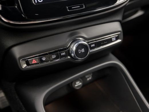 Volvo  XC40 1.5 T5 Recharge R-Design 262Pk Automaat (APPLE CARPLAY, GROOT NAVI, LEDER/ALCANTARA, CAMERA, SPOR... ActivLease financial lease