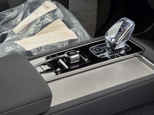 Volvo  XC90 2.0 T8 Plug-in hybrid AWD Ultra Black Ed. Exec. | Bowers&Wilkins | Luchtvering | Massage/ventilat... ActivLease financial lease