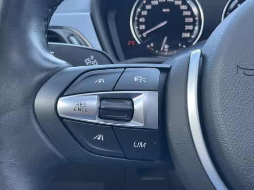 BMW X2 xDrive25e High Executive M-Sport H&K HUD Pano.dak PHEV Sportzetels Plug-in ActivLease financial lease