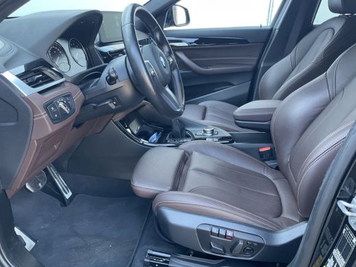 BMW X2 xDrive25e High Executive M-Sport H&K HUD Pano.dak PHEV Sportzetels Plug-in ActivLease financial lease