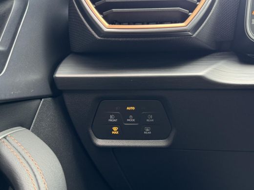 CUPRA Leon 1.4 e-Hybrid VZ Adrenaline NL-AUTO | 1/2 LEDER | PLUG IN ActivLease financial lease